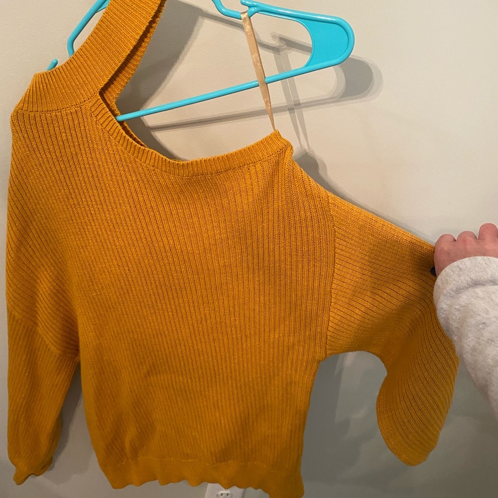 Cut out sweater